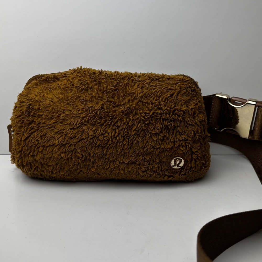 Lululemon Everywhere Belt Bag Fleece Burnt Caramel Gold Crossbody Waist Pack 1L